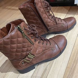 GUESS GBG Brown Combat Boot Brooklyn